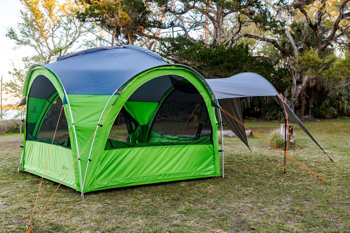 GOzeebo 3/4 view with awning