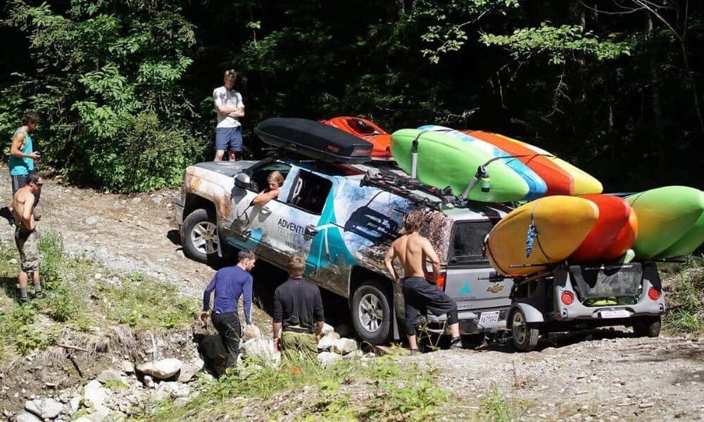 Should I Use a Trailer or a Roof Rack To Transport My Kayak?